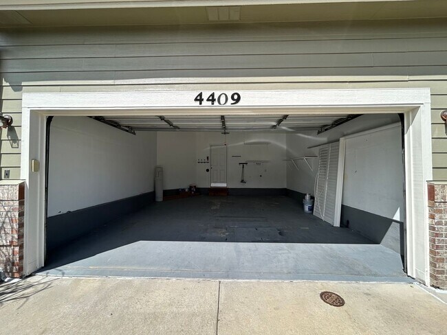 Building Photo - 4409 S Jebel Ln