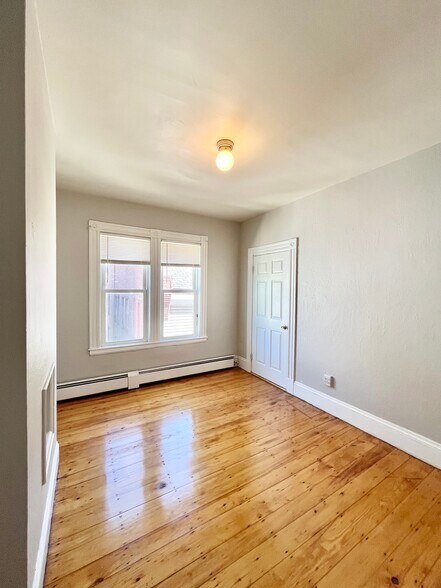 Building Photo - 135 St Alphonsus St