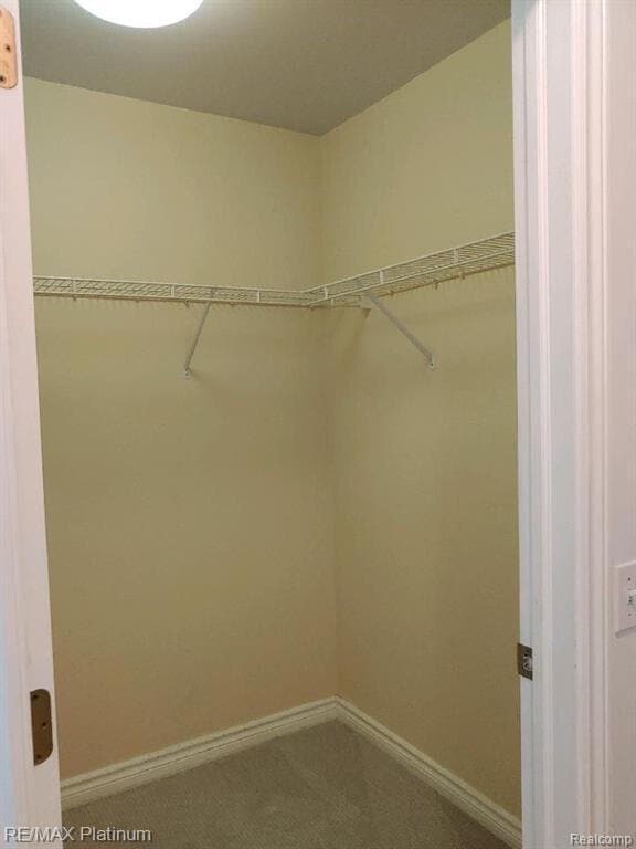 Building Photo - 481 Village Oaks Ct