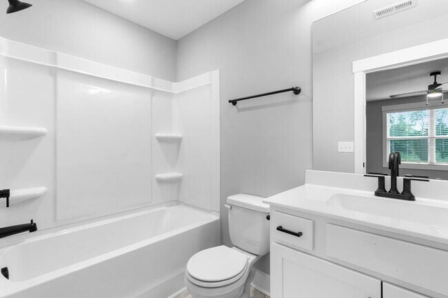 Building Photo - 305 Jonathan Wade Cir