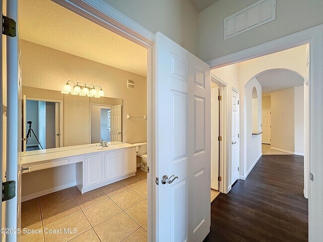 Building Photo - 3848 Lexmark Ln