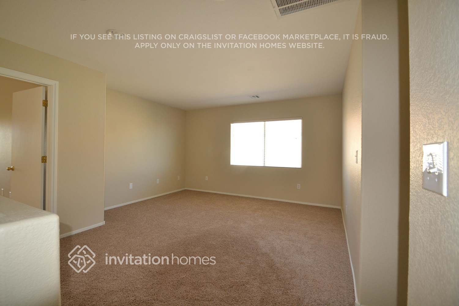 Building Photo - 528 E Riding Crop Ave