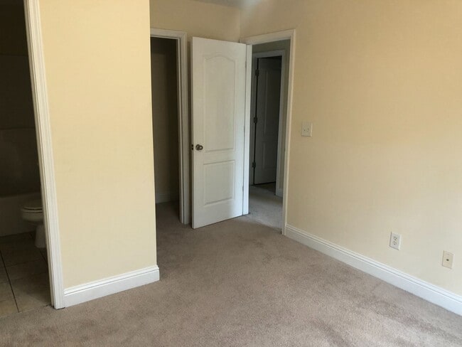 Building Photo - PRE-LEASING FOR AUGUST 2026!