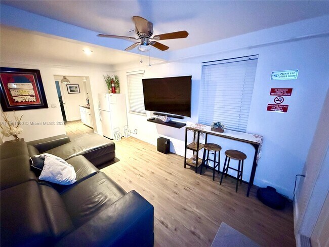 Building Photo - 3620 SW 105th Ct