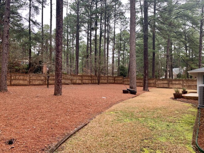 Building Photo - Charming Southern Pines Home on a Spacious...