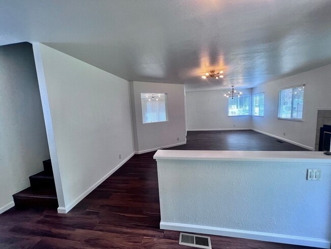 Building Photo - 7534 Whimbleton Way