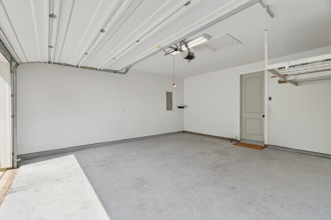 Building Photo - 143 Kendrick Pines Blvd