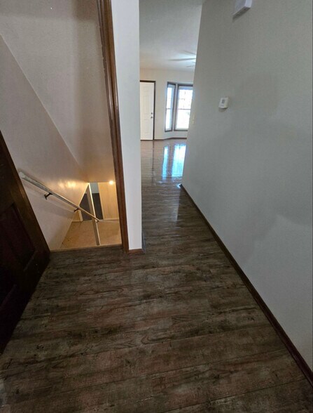 Building Photo - 4419 Sterling Ave