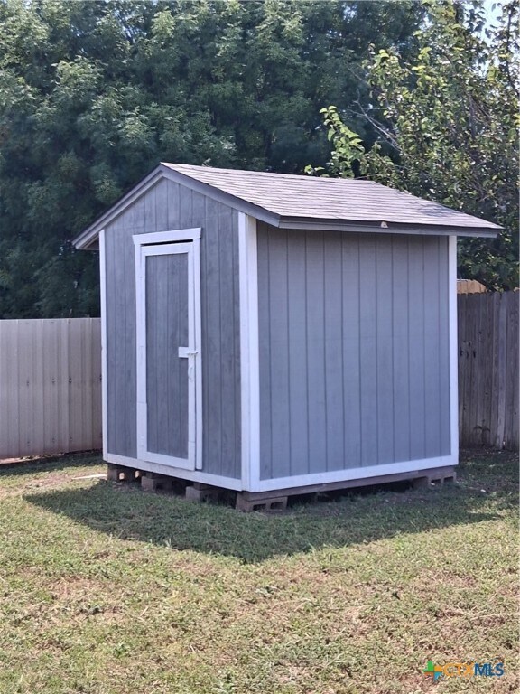 Building Photo - 3801 Riverrock Dr