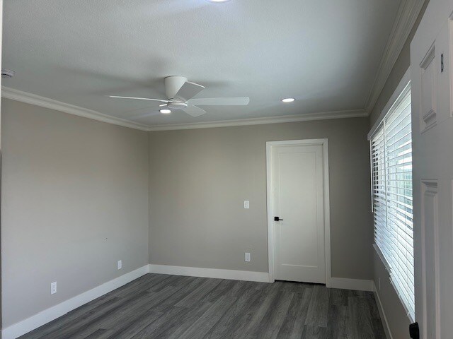 Building Photo - 2541 Walnut St