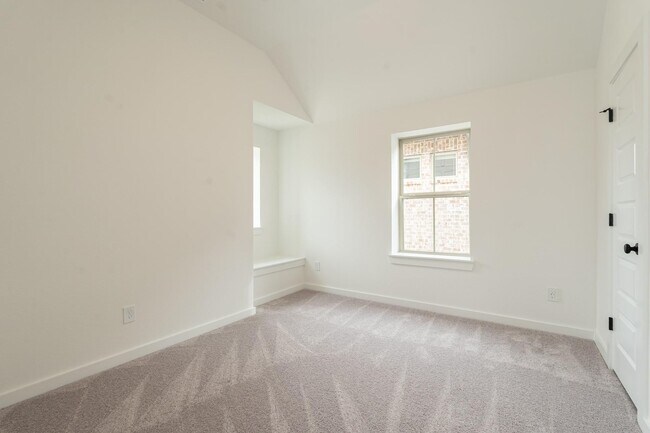 Building Photo - 6522 Bramble Cv Ln