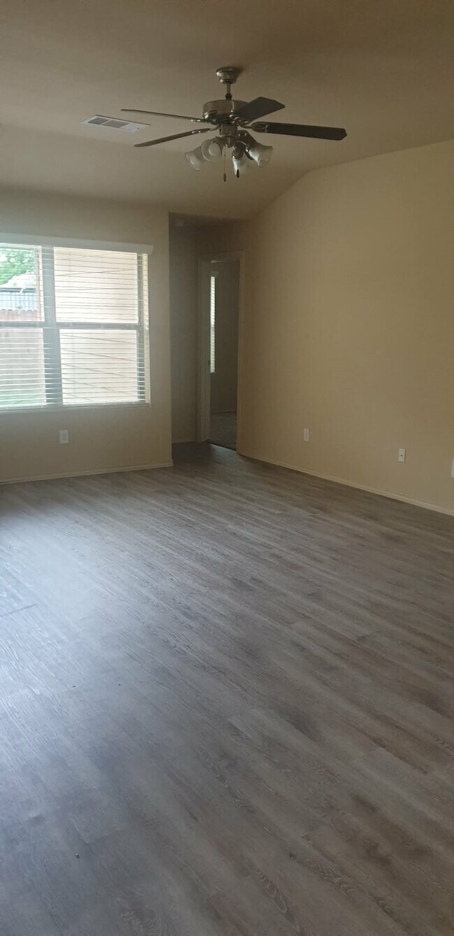 Building Photo - 821 Katydid Ct
