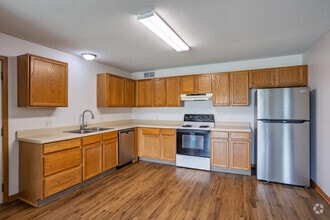Interior Photo - 802 Dickinson Ave