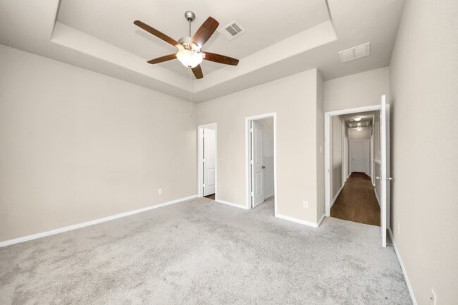 Building Photo - 17630 Holroyd Rd