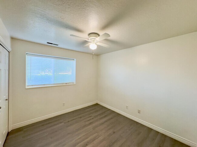 Building Photo - 125 S 1050 W