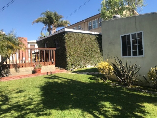 Building Photo - 7551 Westlawn Ave