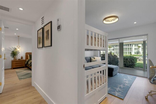 Building Photo - 4360 Chatham Dr