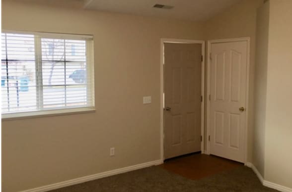Building Photo - 540 E 450 N