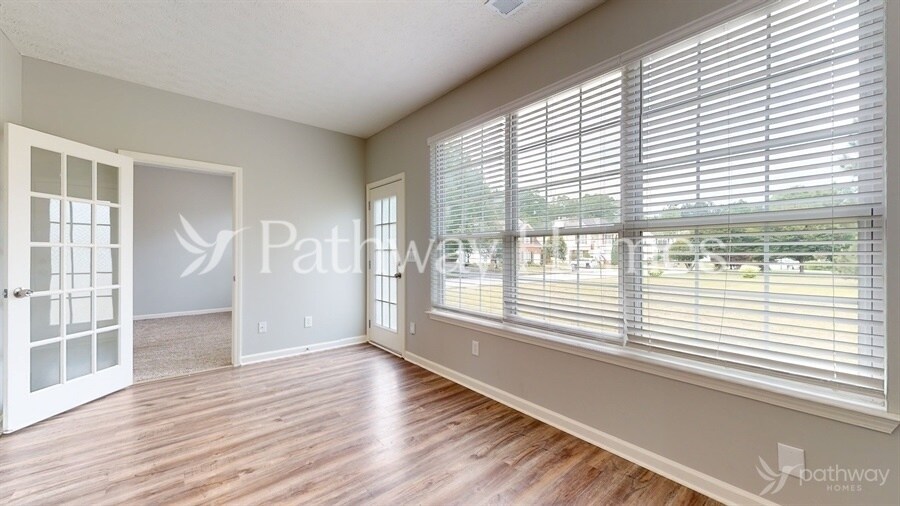 Building Photo - 8401 Somerton Cir