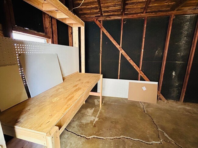 Building Photo - 601 Foster Pl