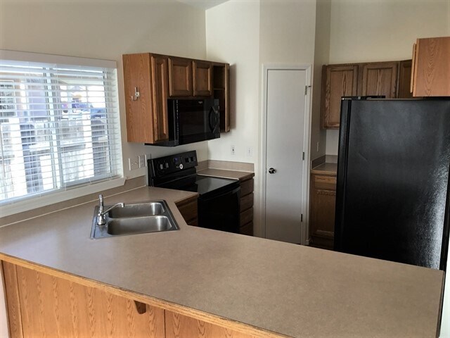 Building Photo - 2839 W Santa Clara Dr