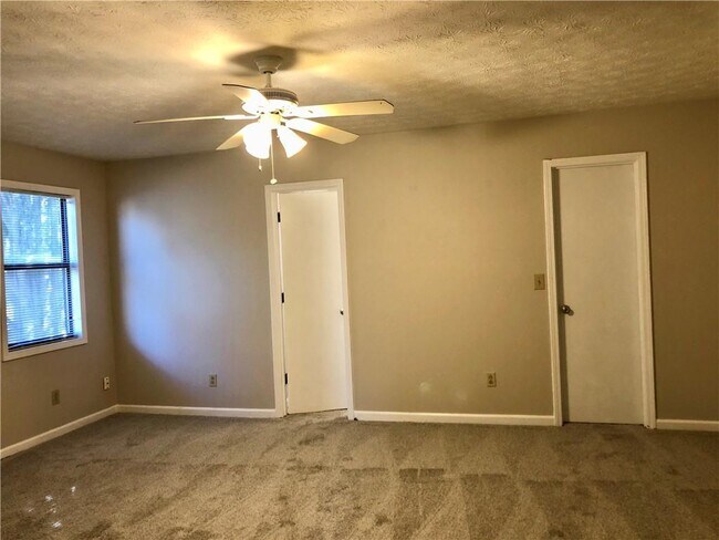 Building Photo - 125 Colony Run