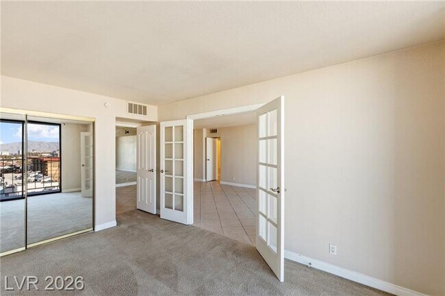 Building Photo - 3930 University Center Dr