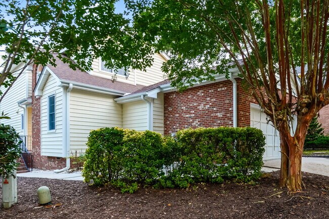 Building Photo - 103 Talon Dr