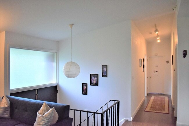 Building Photo - 4 Split Timber Pl