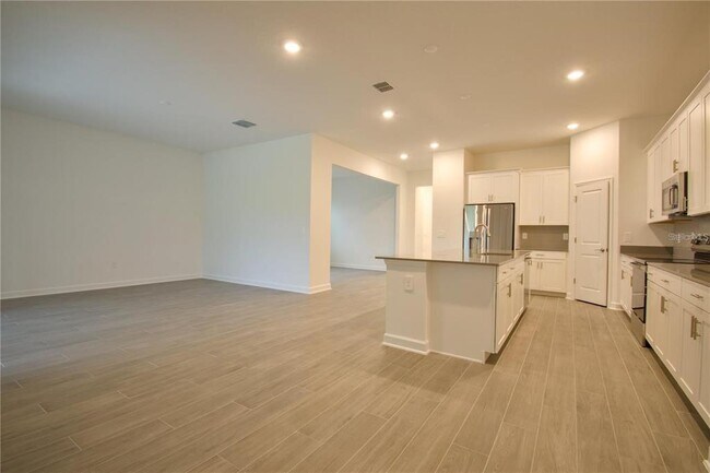 Building Photo - 10830 History Ave