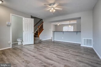Building Photo - 1453 Golden Rod Ct