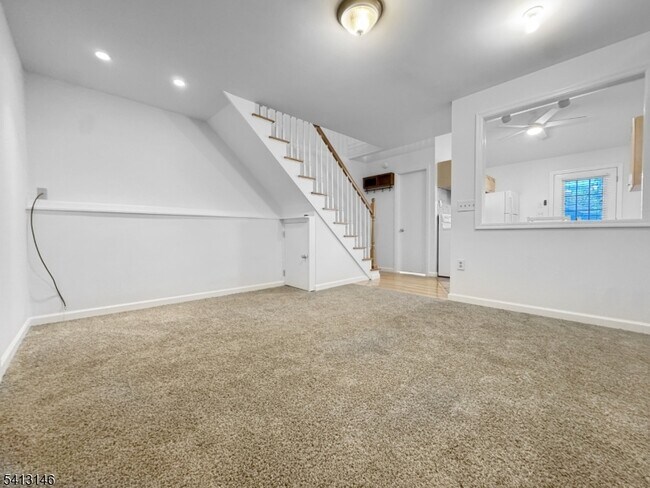 Building Photo - 964 NJ-173