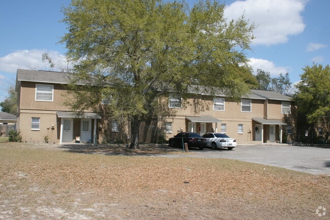 Building Photo - Park Sands Townhomes