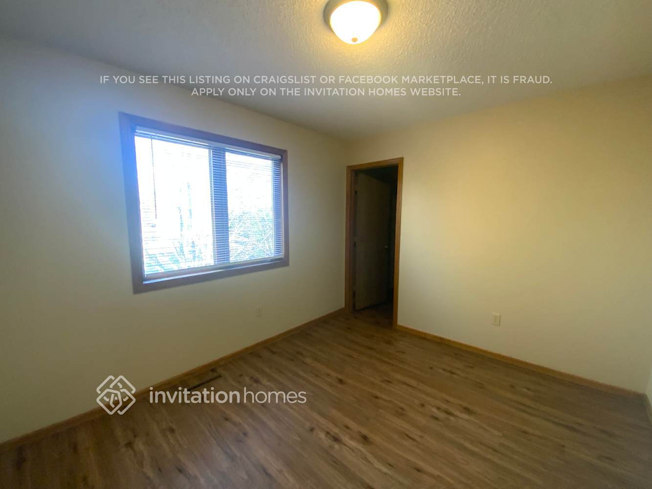 Building Photo - 3930 Zircon Ln N