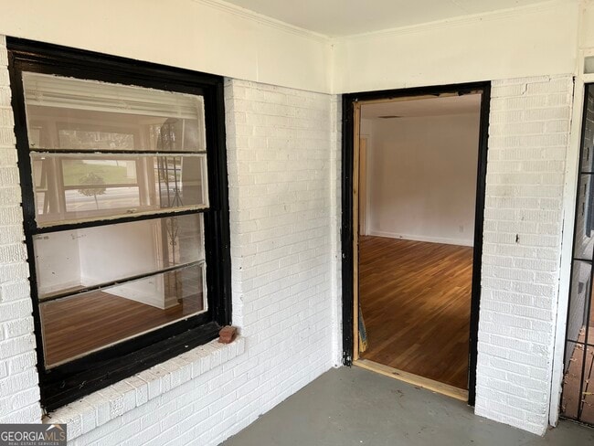 Building Photo - 1215 Westview Dr SW