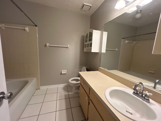Building Photo - 2BR/2BA Townhome. BRAND NEW FLOORS