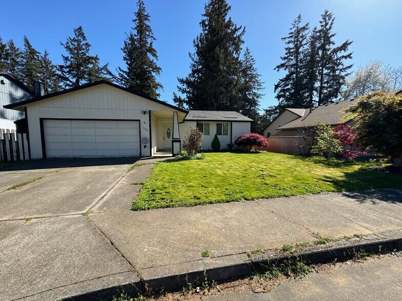 Building Photo - 12608 SE Cora St