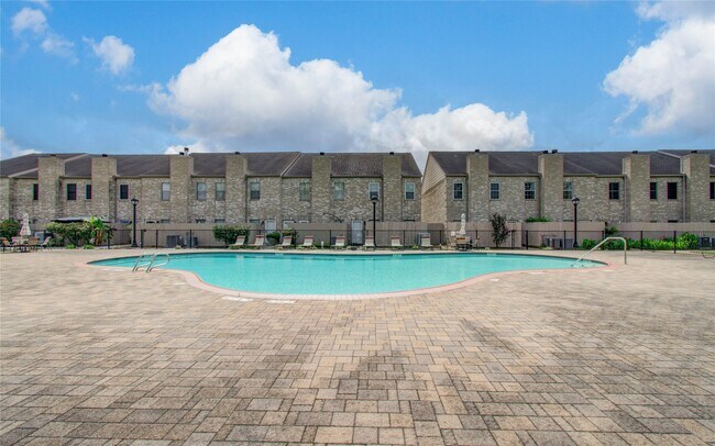 Building Photo - 3088 Holly Hall St