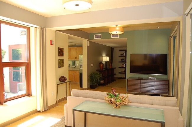 Building Photo - 1150 J St