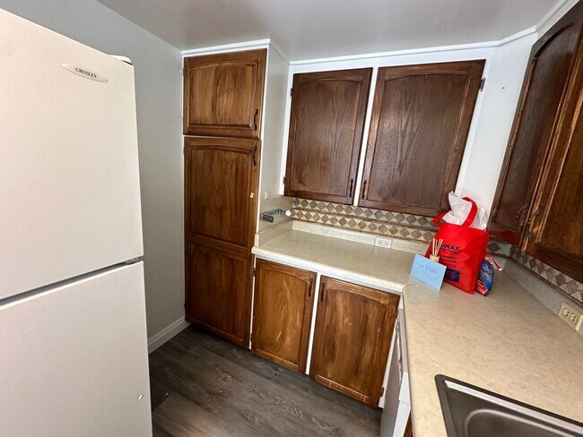 Building Photo - Cozy Price Rental