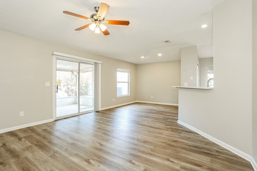 Building Photo - 3272 Net Ct