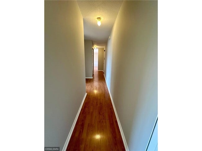 Building Photo - 1566 N Woodbridge St