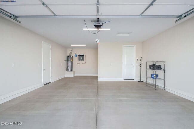 Building Photo - 11353 N Luckenbach St