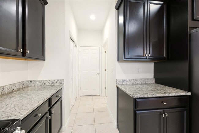 Building Photo - 10844 Alvara Way