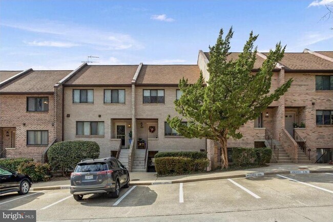 Building Photo - 3875 Steppes Ct