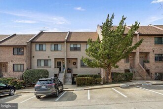 Building Photo - 3875 Steppes Ct