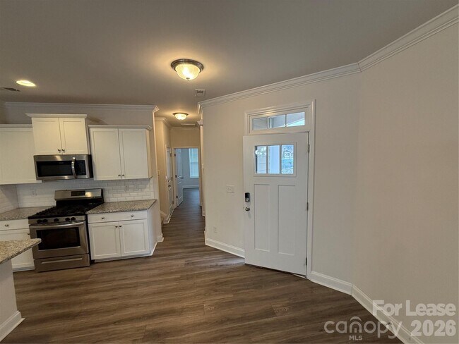 Building Photo - 8627 Harris Lake Ln