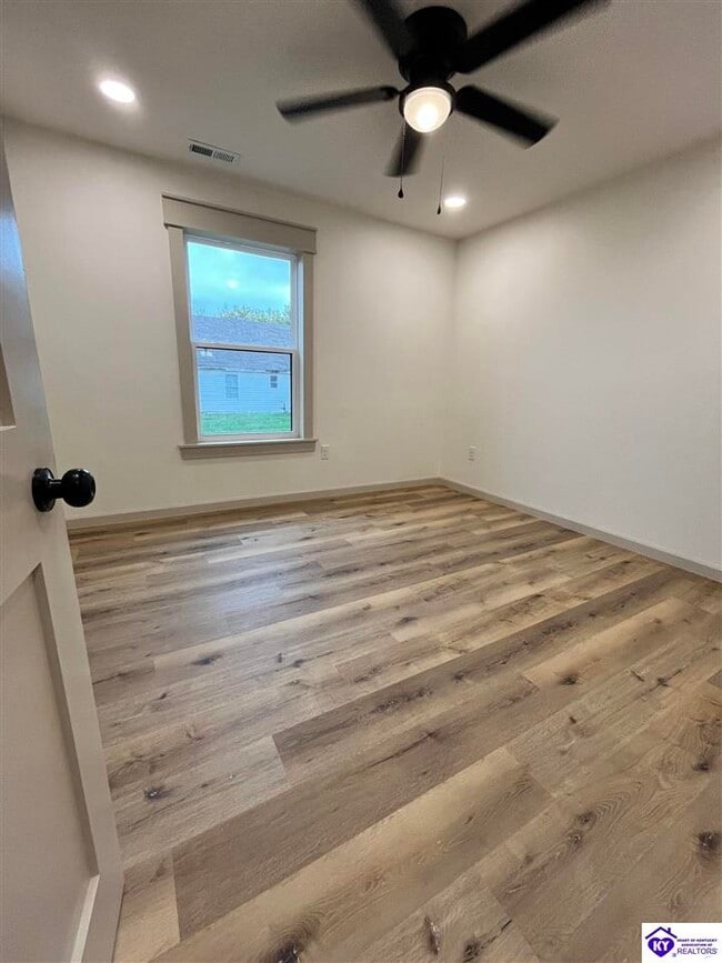 Building Photo - 1003 W Vine St