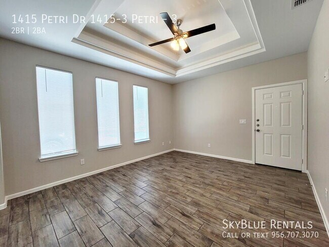 Building Photo - 1415 Petri Dr