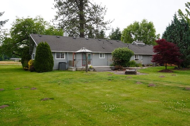 Building Photo - 23217 NE 92nd Ave